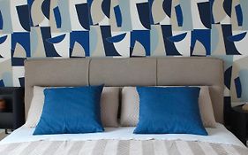B&B Blue Luxury Suite
